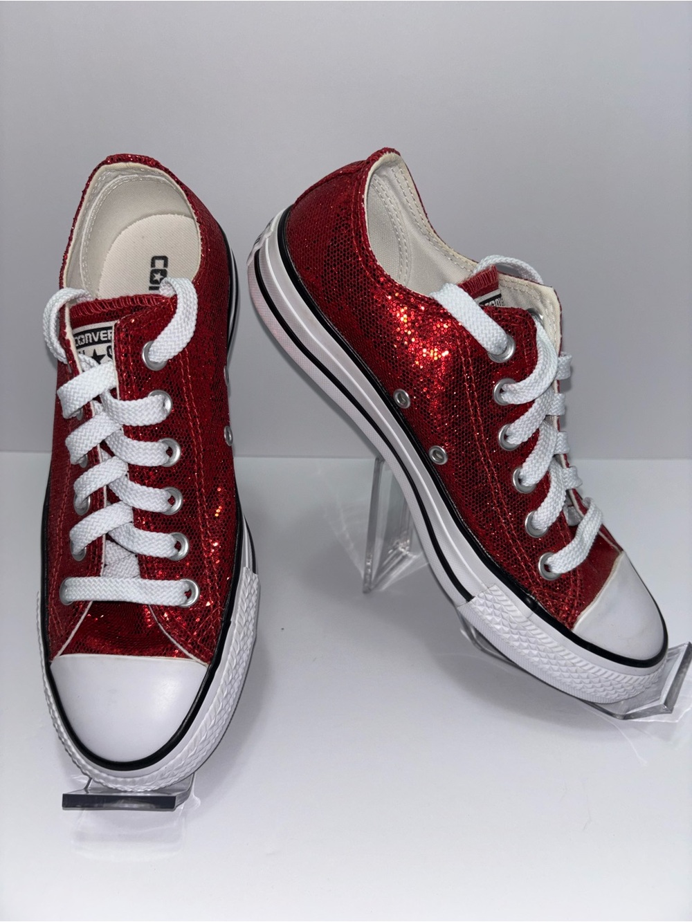 Converse All Star Chuck’s Low Top Red Glitter Sneakers Men’s Size 5 Women’s 7